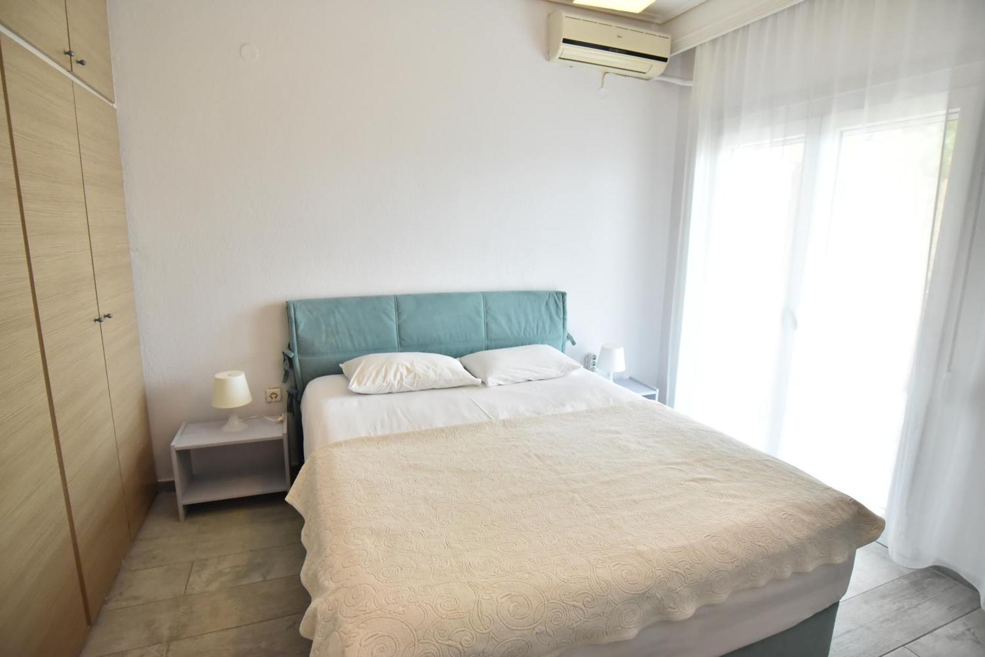 Luca Apartments PalaiónTsiflíkion Eksteriør billede