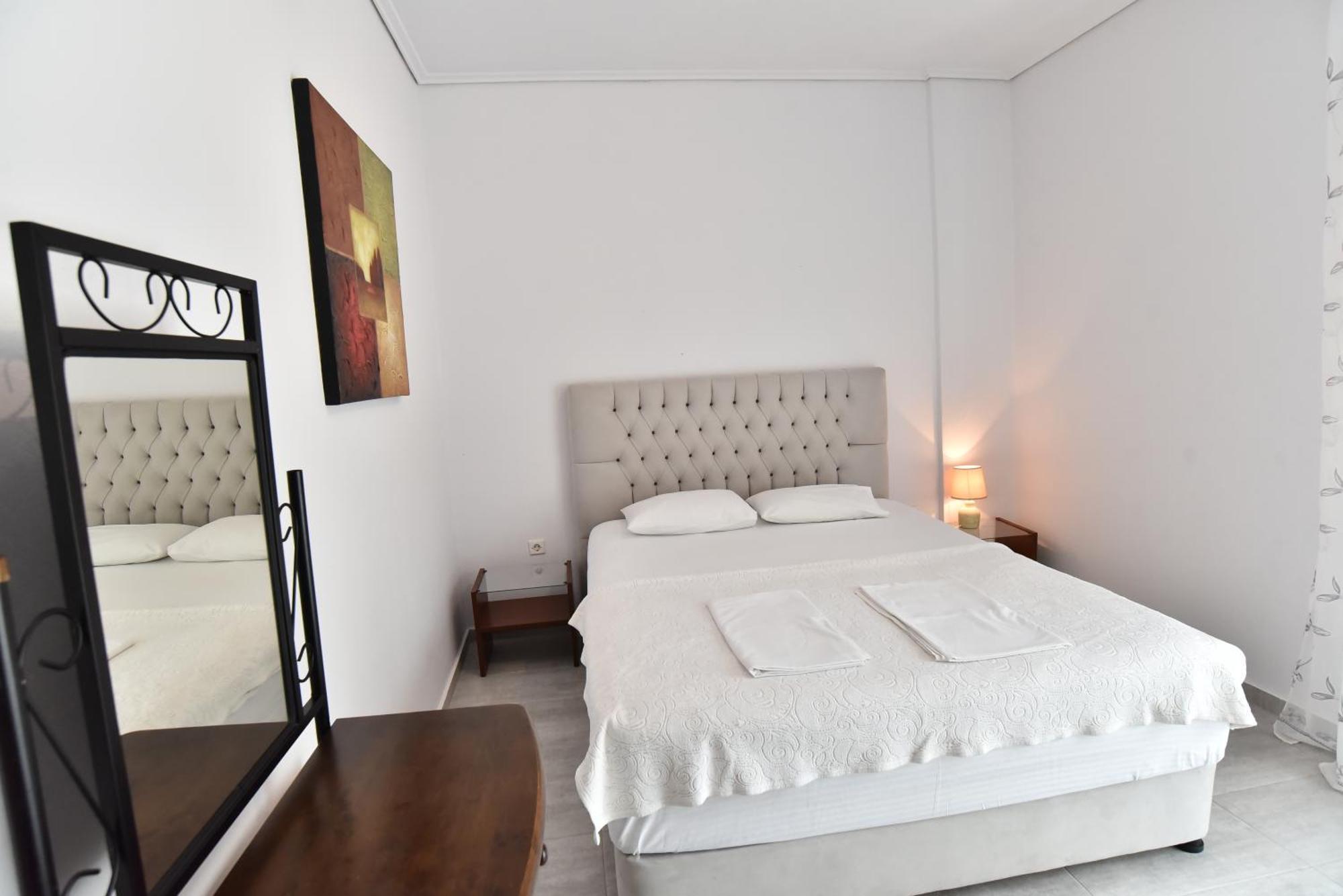 Luca Apartments PalaiónTsiflíkion Eksteriør billede