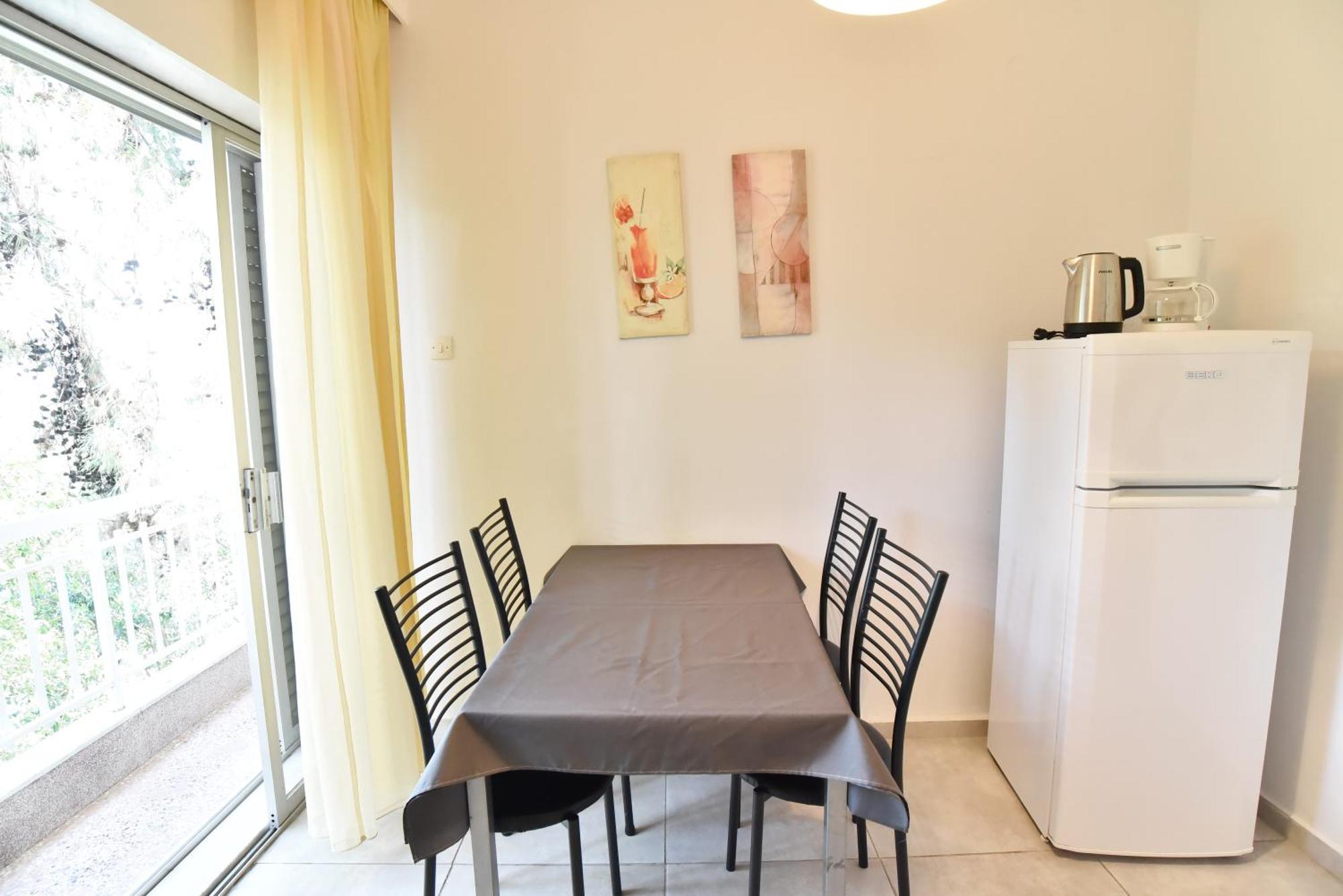 Luca Apartments PalaiónTsiflíkion Eksteriør billede